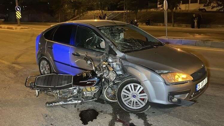 Kavşakta yürek yakan kaza! Sürücü öldü, 16 yaşındaki kızın durumu ağır 3